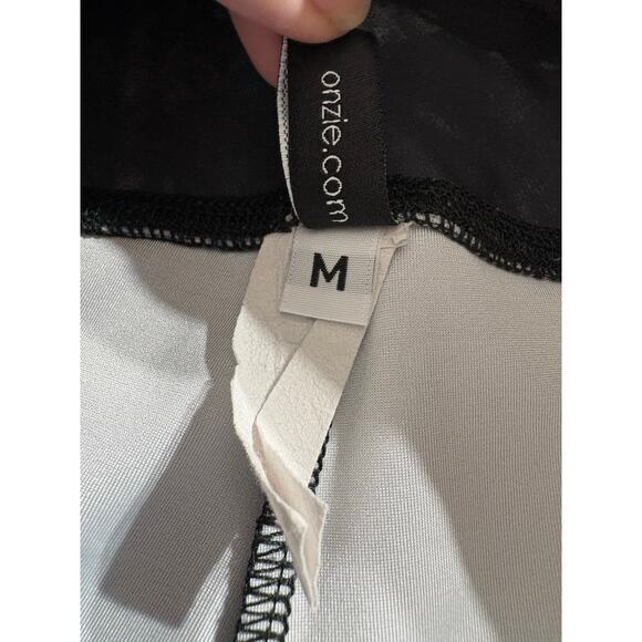 Onzie x Peloton | Women Origami Cropped High Waist Leaf Print Leggings | Medium - Picture 5 of 6